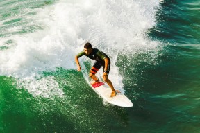 爱游戏app下载-阿曼男篮在西亚锦标赛中突破自我，期待更高成就